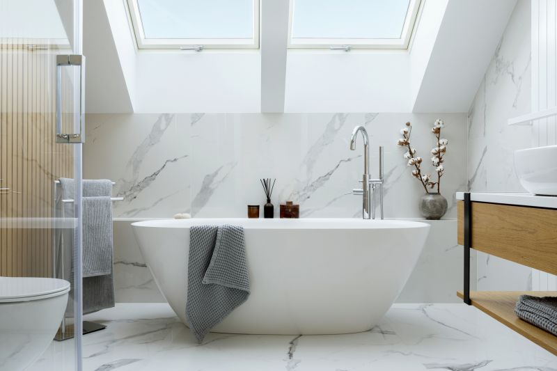 Luxury Spa-Style Tub